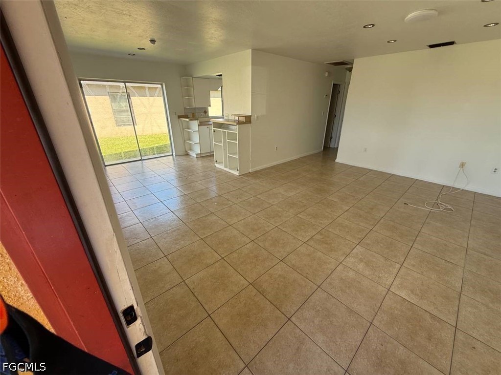 537 SE 6th Place #B Cape Coral FL 33990 2026017091 image2