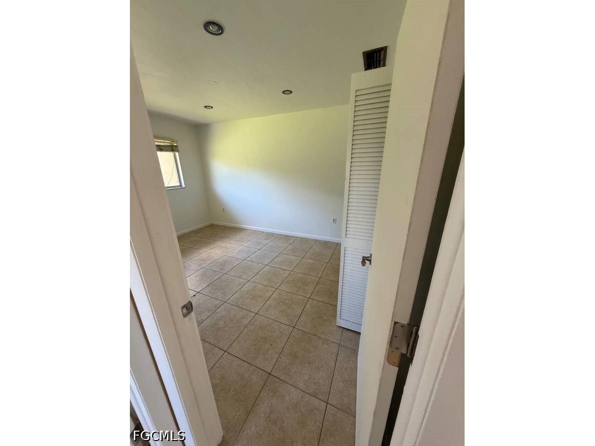 537 SE 6th Place #B Cape Coral FL 33990 2026017091 image8