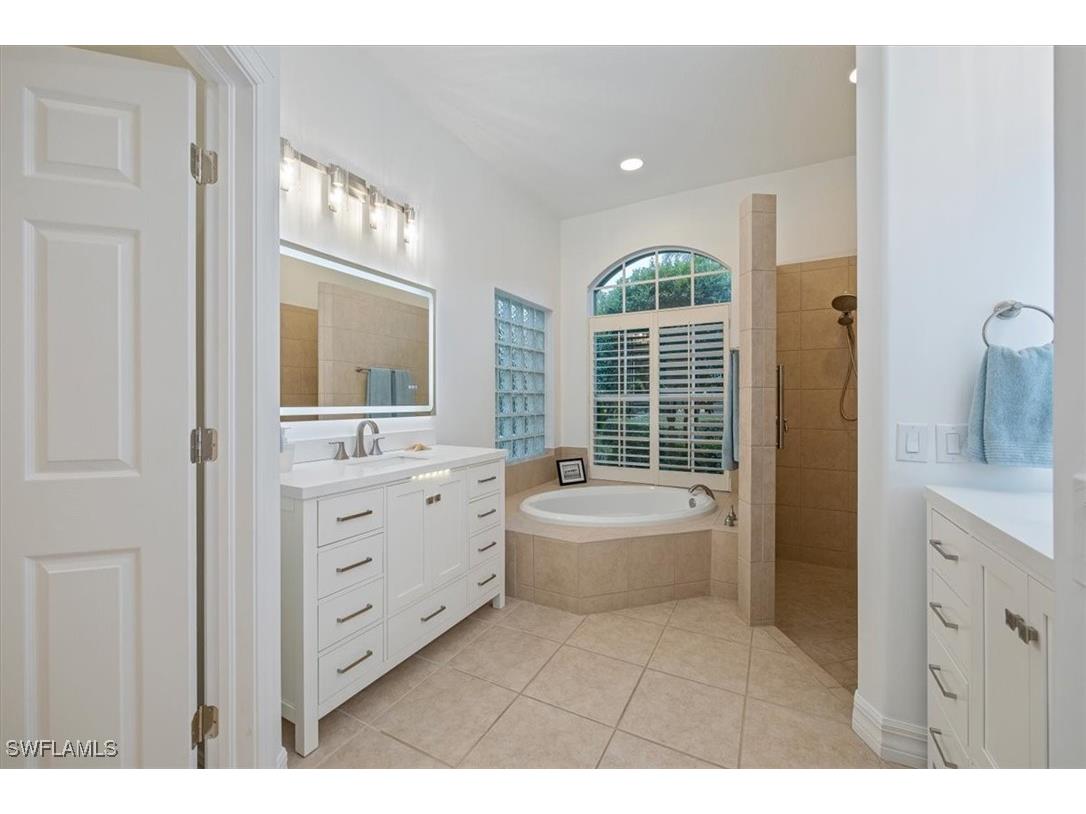 537 Wedgewood Way Naples FL 34119 225066739 image14