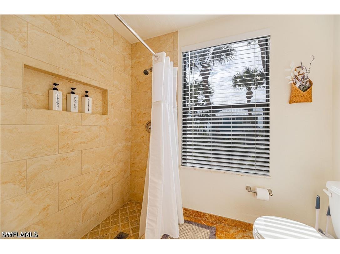 5370 / 5372 Palmetto Street Fort Myers Beach FL 33931 226022906 image32