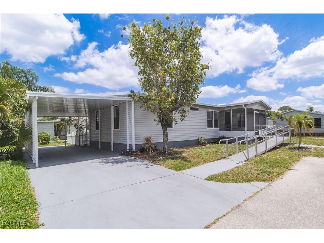 5370 Countryfield Circle Fort Myers FL 33905 2025015678 image1