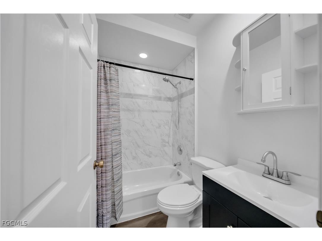 5370 Park Road #4 Fort Myers FL 33908 2026007834 image16
