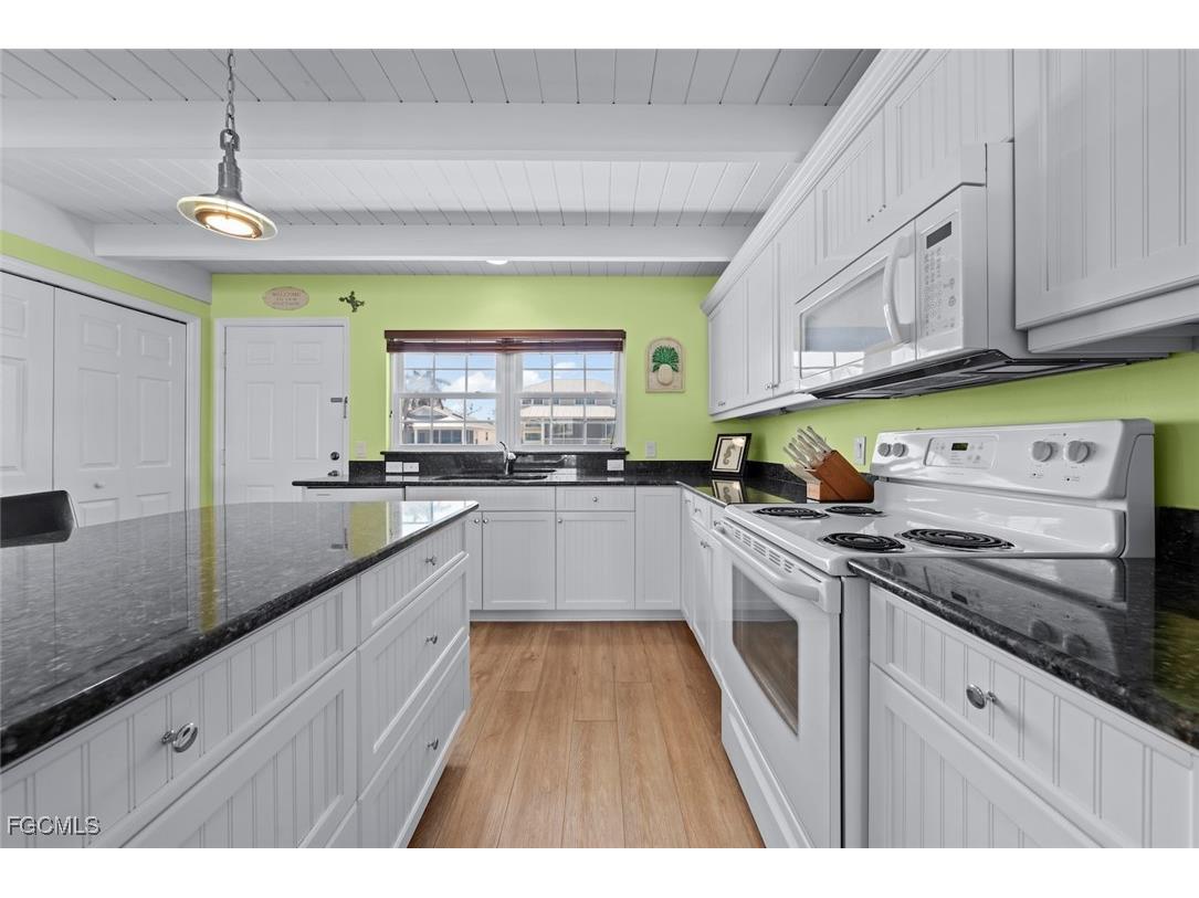 5379 Palmetto Street Fort Myers Beach FL 33931 2025020892 image14