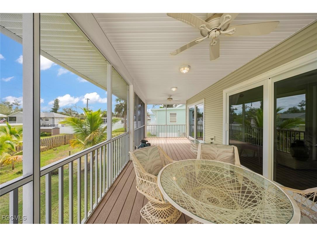 5379 Palmetto Street Fort Myers Beach FL 33931 2025020892 image24
