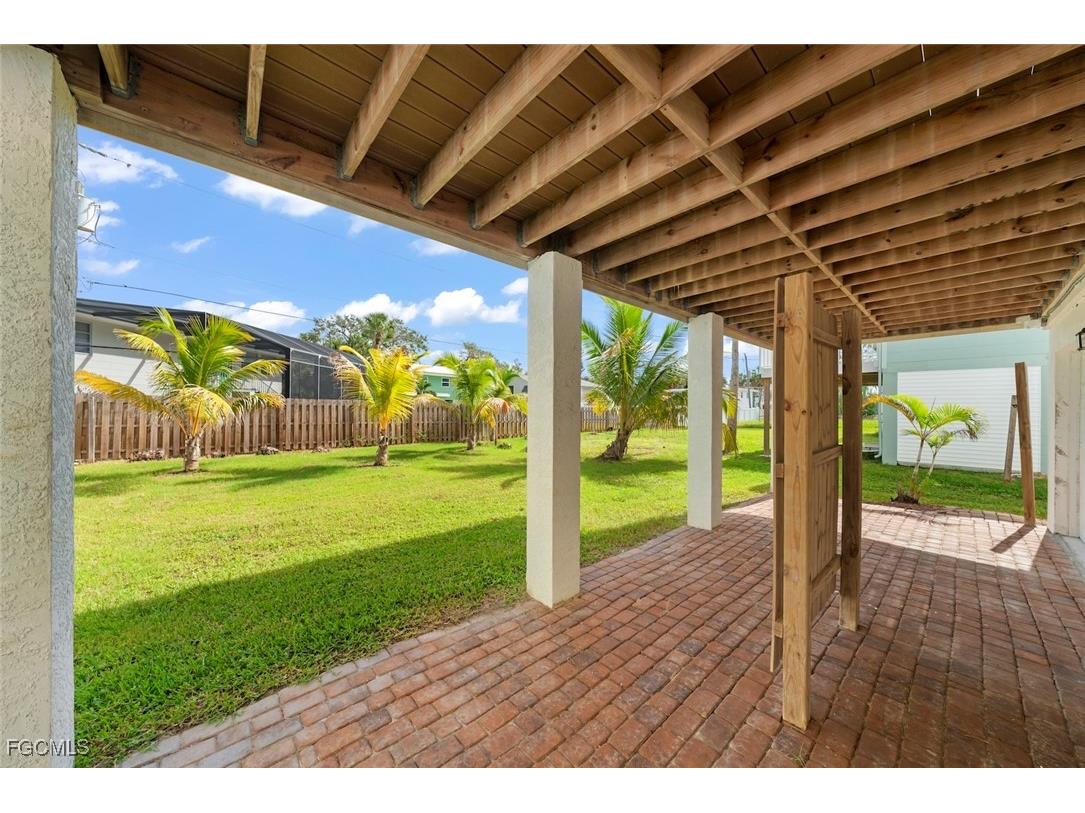 5379 Palmetto Street Fort Myers Beach FL 33931 2025020892 image27
