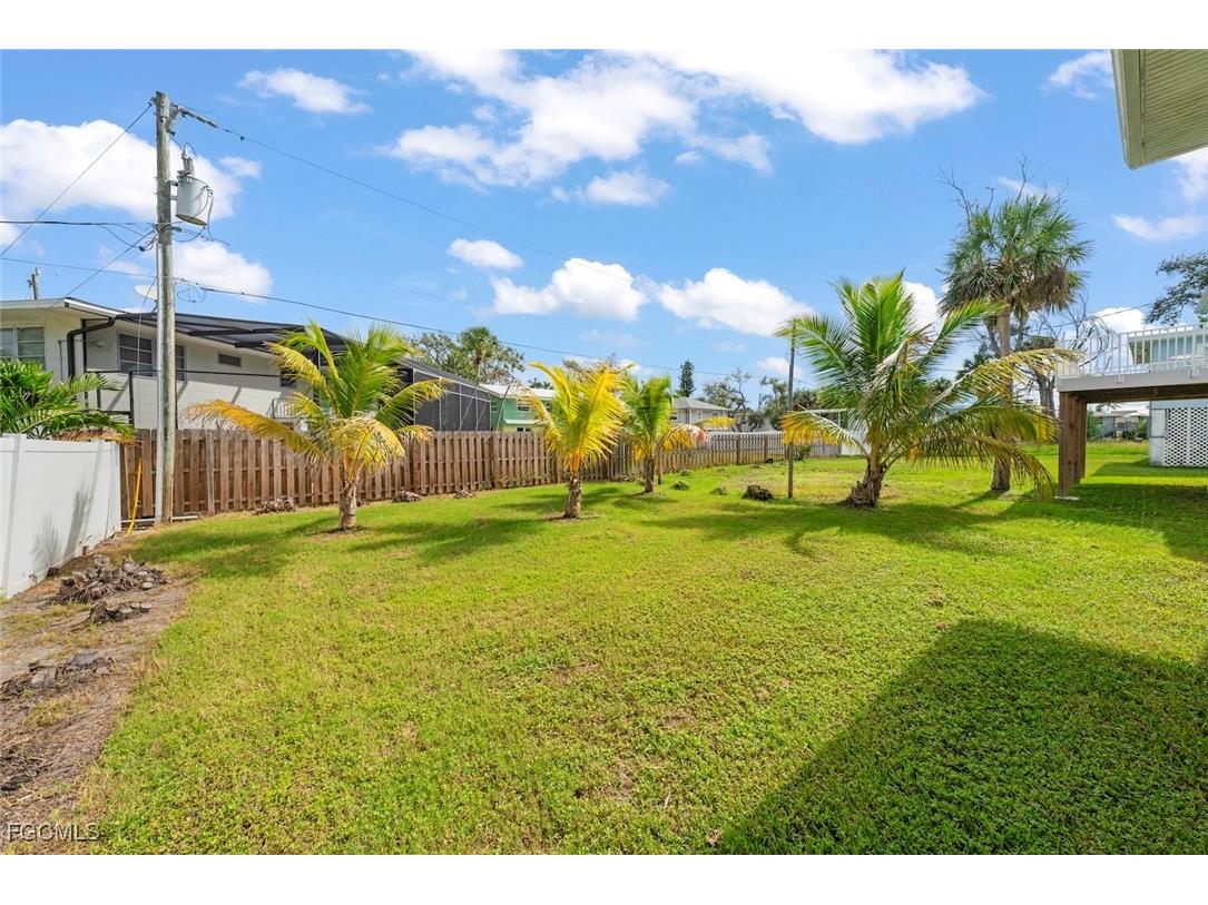 5379 Palmetto Street Fort Myers Beach FL 33931 2025020892 image28