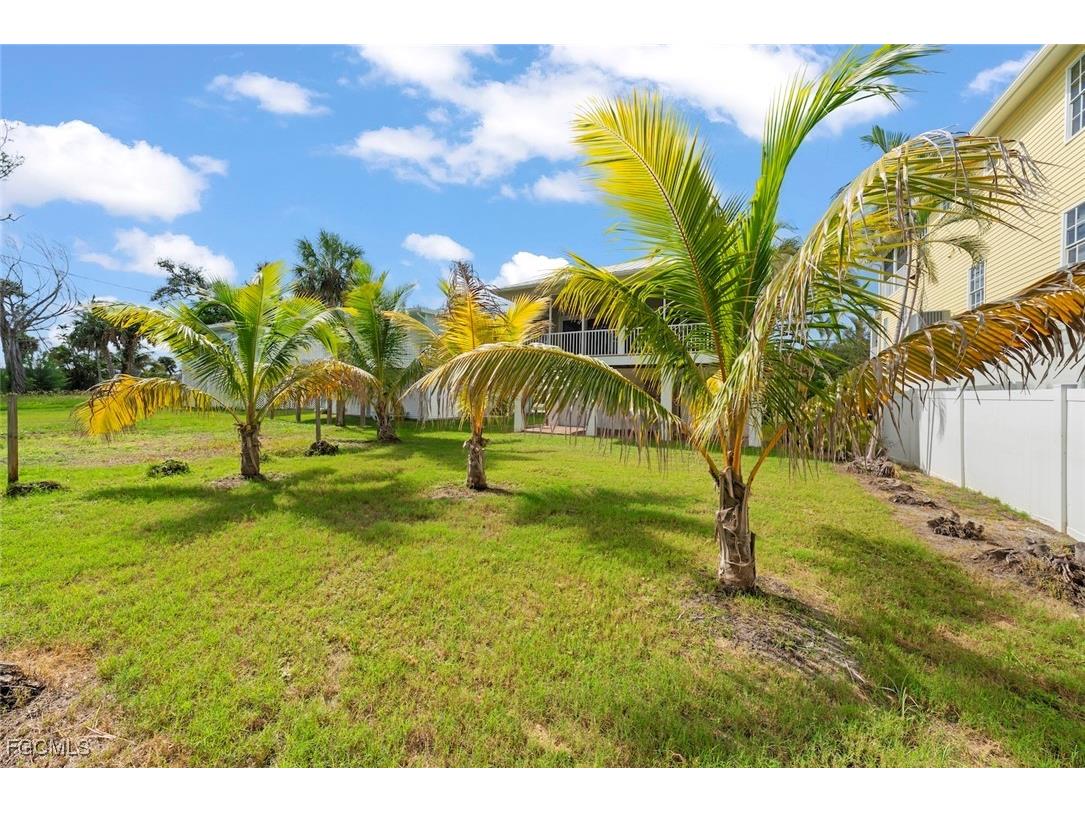 5379 Palmetto Street Fort Myers Beach FL 33931 2025020892 image29