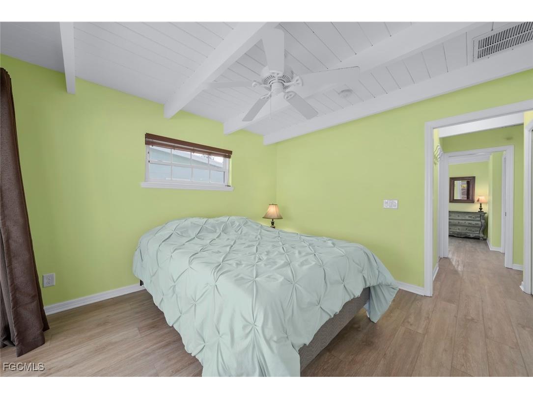 5379 Palmetto Street Fort Myers Beach FL 33931 2025020892 image38