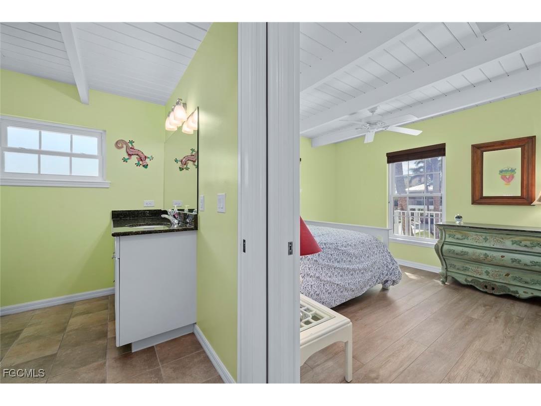 5379 Palmetto Street Fort Myers Beach FL 33931 2025020892 image39