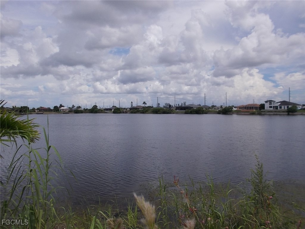 538 NW 25th Terrace Cape Coral FL 33993 2025009700 image2