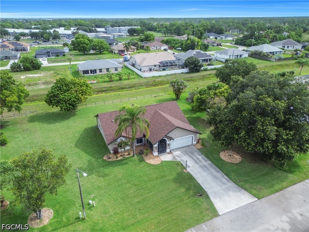 538 Whispering Wind Bend Lehigh Acres FL 33974 2026023796 image34