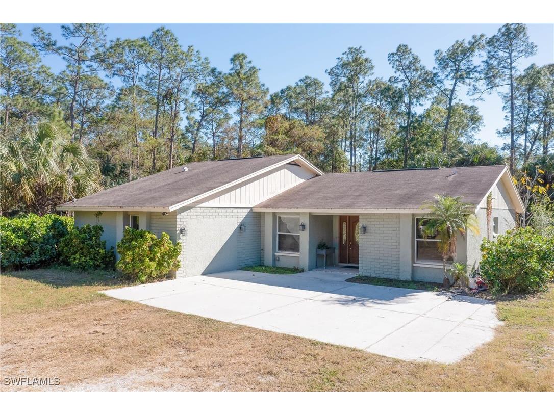 5380 Coral Wood Drive Naples FL 34119 224099433 image1