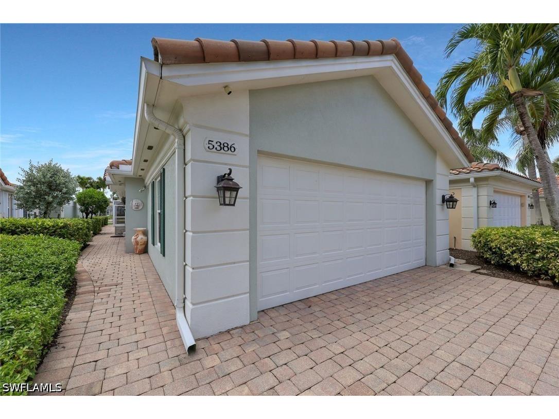 5386 Guadeloupe Way Naples FL 34119 226021181 image3