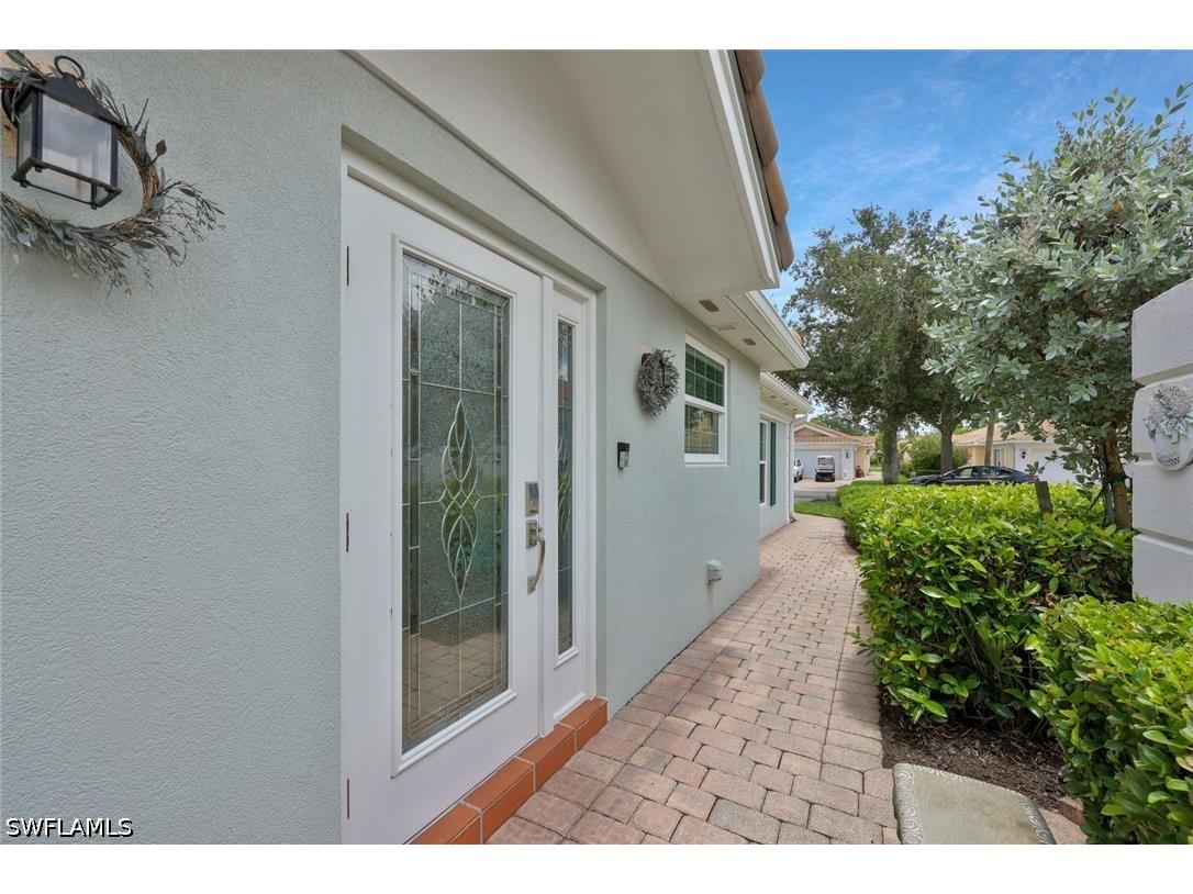 5386 Guadeloupe Way Naples FL 34119 226021181 image4
