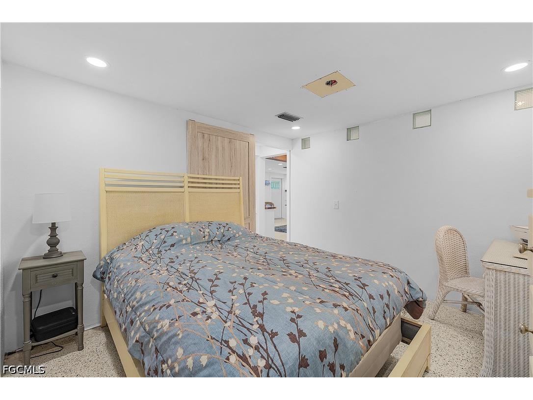 5387 Marina Drive Bokeelia FL 33922 2026021981 image8