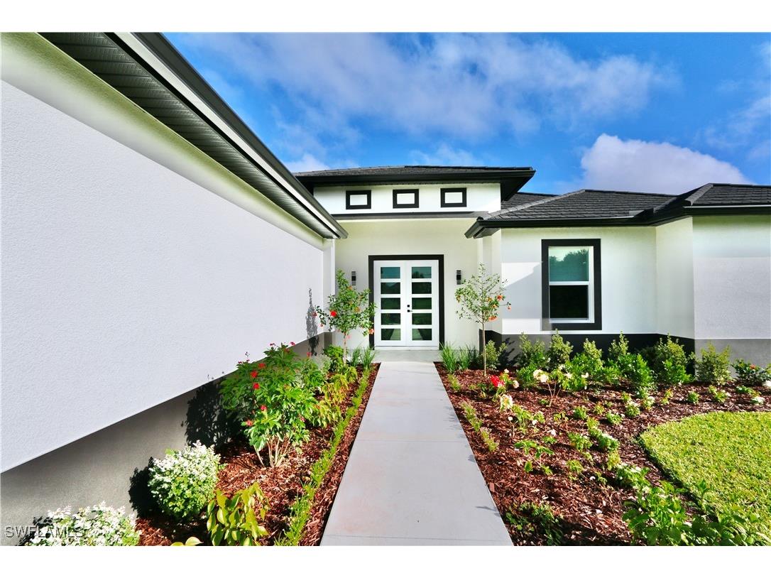 539 37th Avenue NW Naples FL 34120 225071893 image1