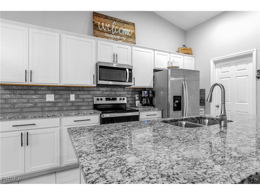 539 NW 13th Street Cape Coral FL 33993 2025018430 image21