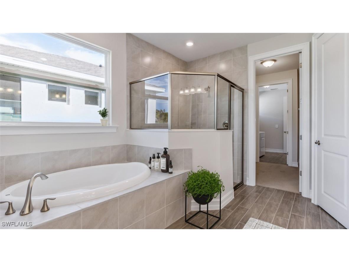 539 Spring Hill Lake Loop Cape Coral FL 33993 225077206 image10