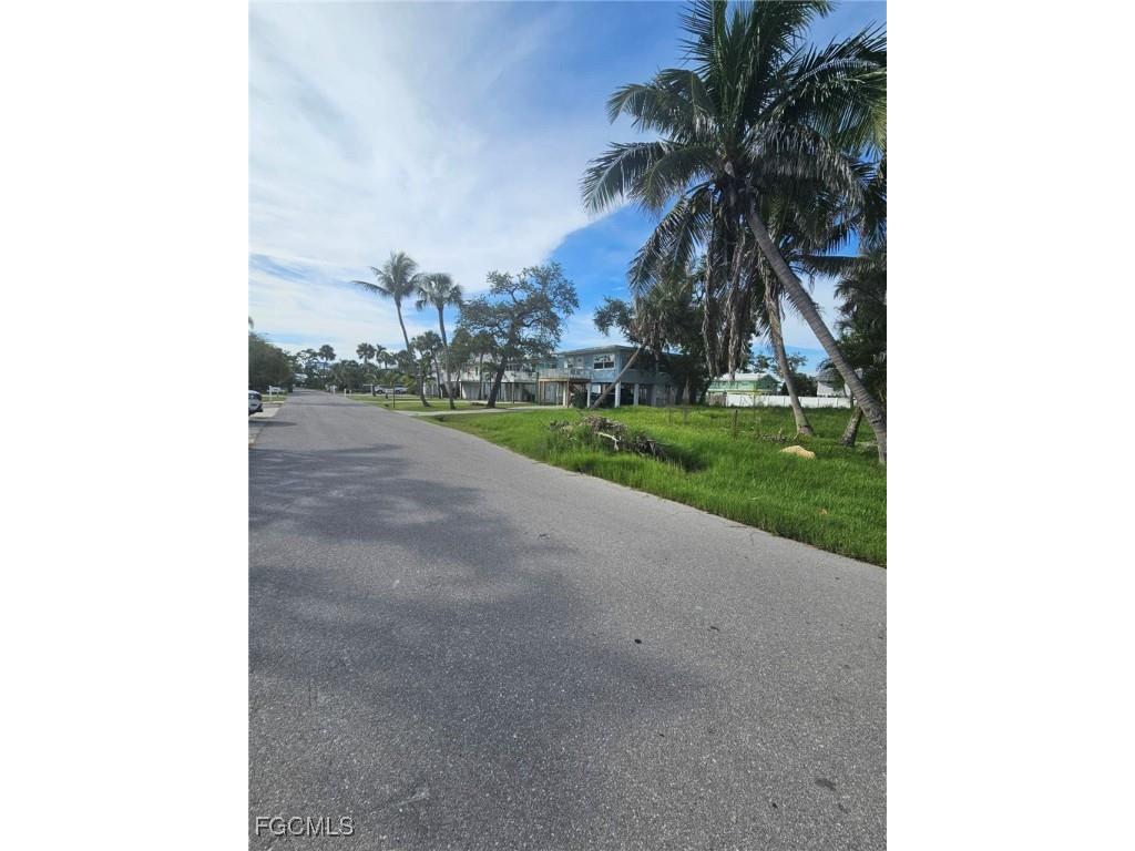 5397 Palmetto Street Fort Myers Beach FL 33931 2025003375 image3