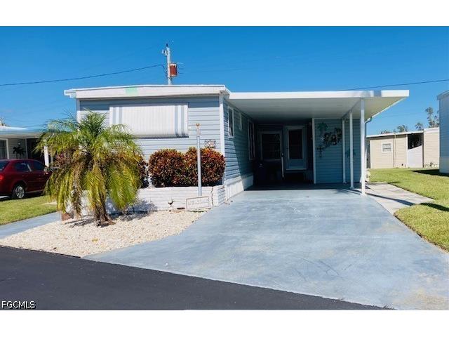 54 Channel Lane Fort Myers FL 33905 2026028796 image1