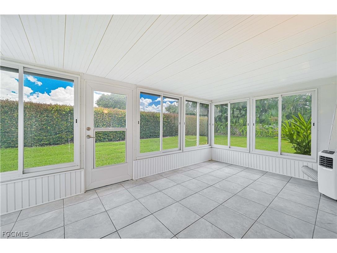 54 Laconia Court Fort Myers FL 33919 2026007779 image3