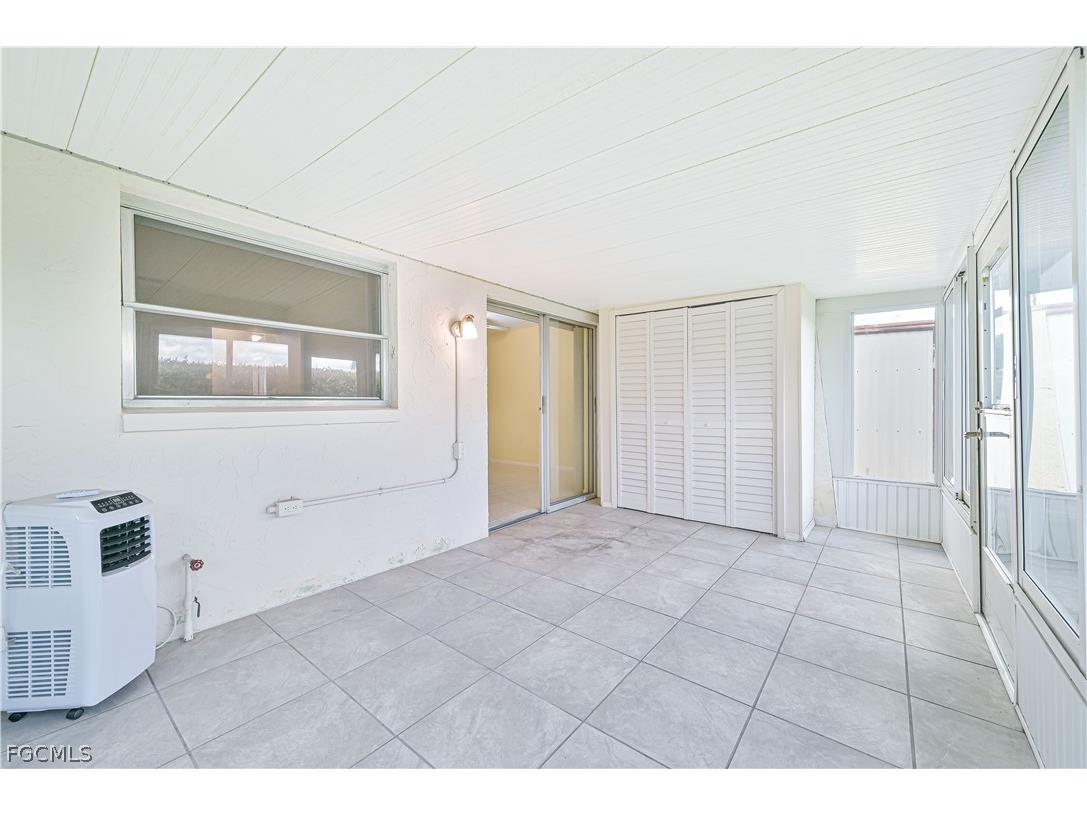 54 Laconia Court Fort Myers FL 33919 2026007779 image4