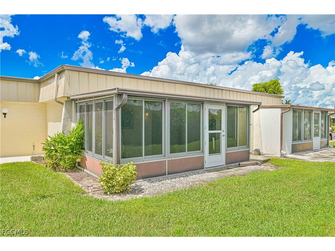 54 Laconia Court Fort Myers FL 33919 2026007779 image6