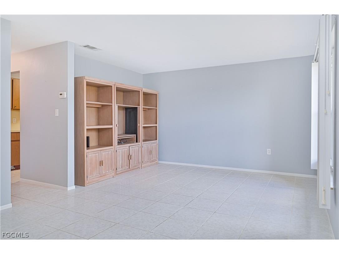 54 Laconia Court Fort Myers FL 33919 2026007779 image9