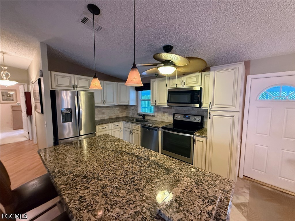 54 Oceans Boulevard #54 Naples FL 34104 2026022361 image3