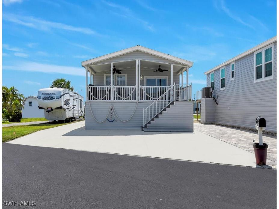 54 Oyster Bay Lane Fort Myers Beach FL 33931 224065013 image2