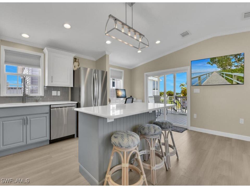 54 Oyster Bay Lane Fort Myers Beach FL 33931 224065013 image4