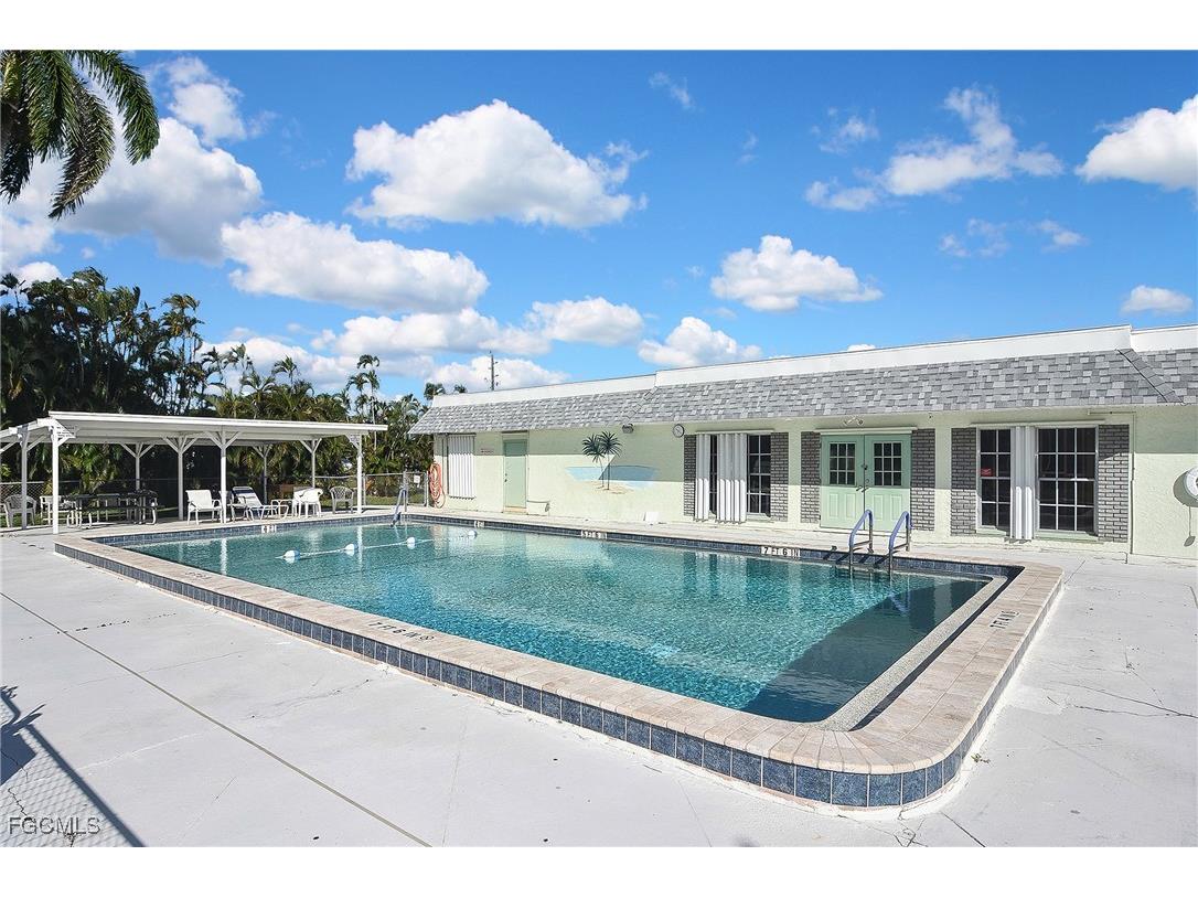 54 Poplar Place Fort Myers FL 33908 2025015528 image5