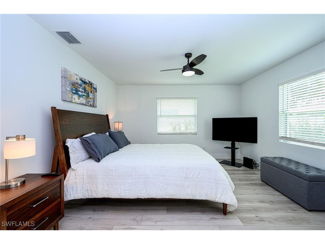 540 102nd Avenue N Naples FL 34108 225072817 image21