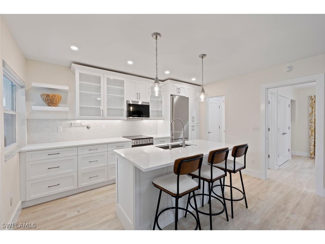 540 4th Avenue S #4 Naples FL 34102 224050025 image1