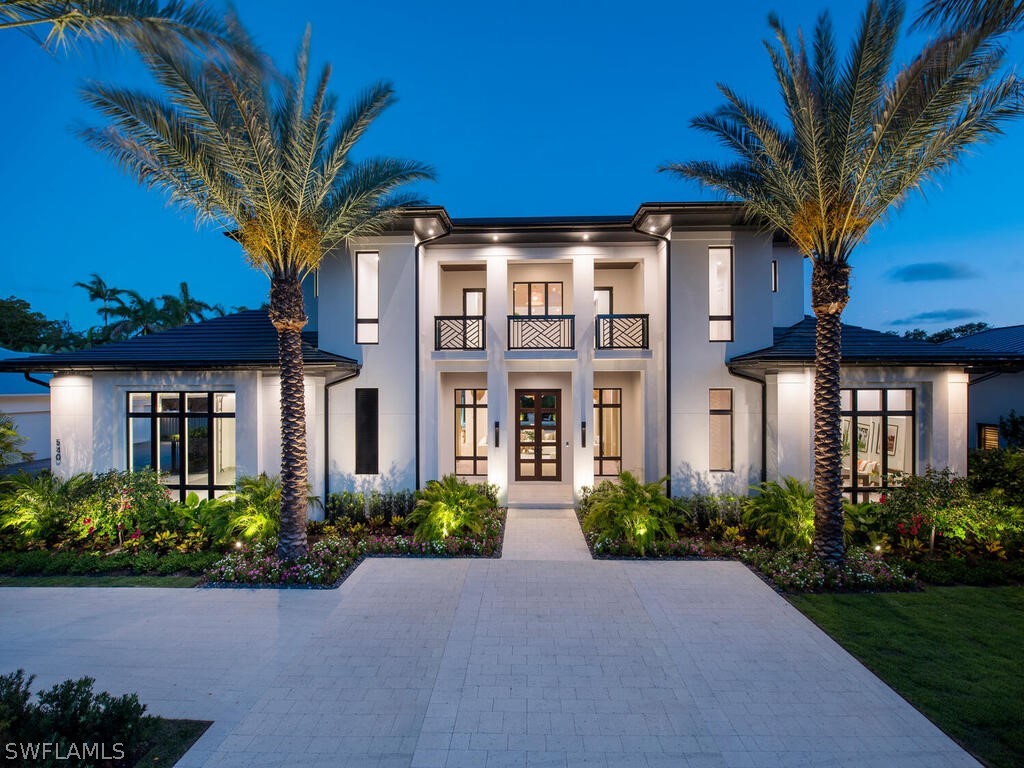 540 4th Avenue N Naples FL 34102 224051559 image1