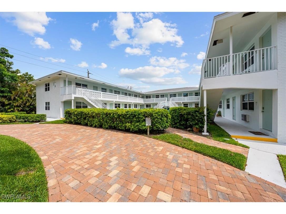 540 4th Avenue S #13 Naples FL 34102 225076327 image15