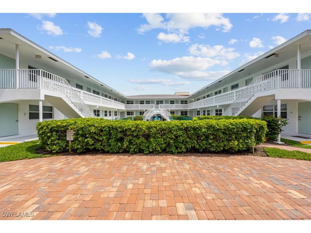 540 4th Avenue S #13 Naples FL 34102 225076327 image19