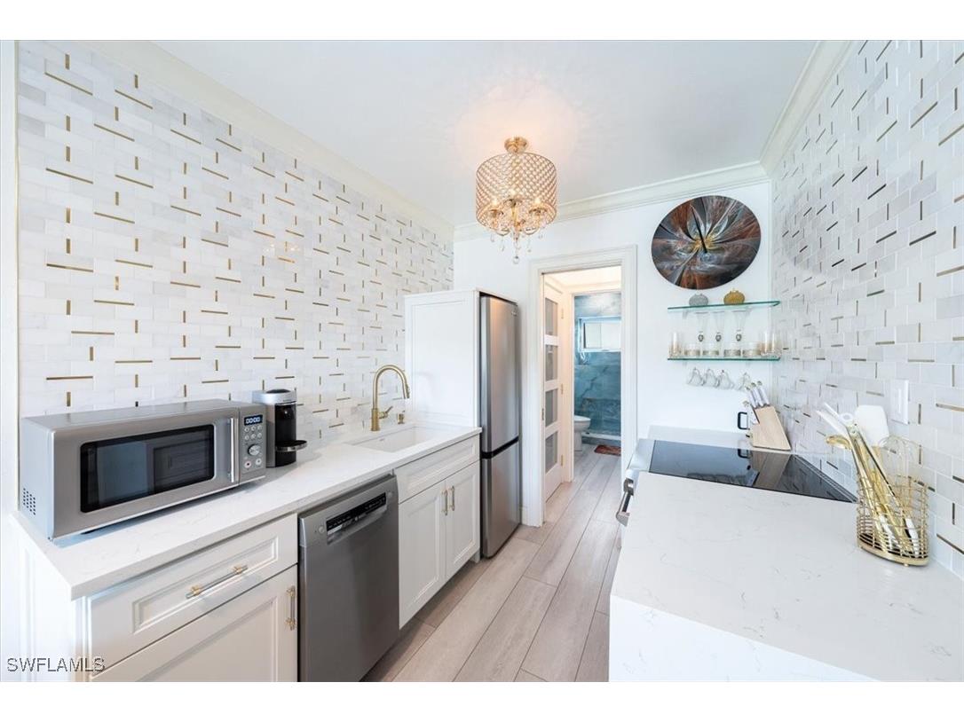 540 4th Avenue S #13 Naples FL 34102 225076327 image9