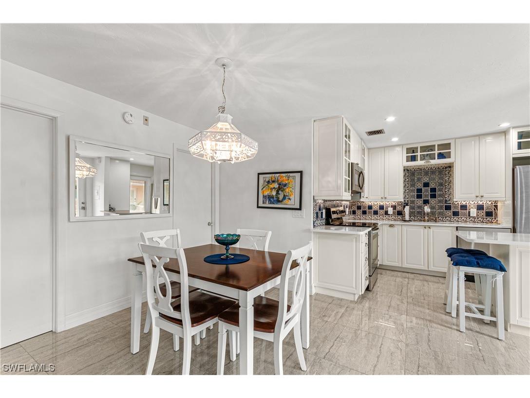 540 Broad Avenue S #540 Naples FL 34102 223088162 image1