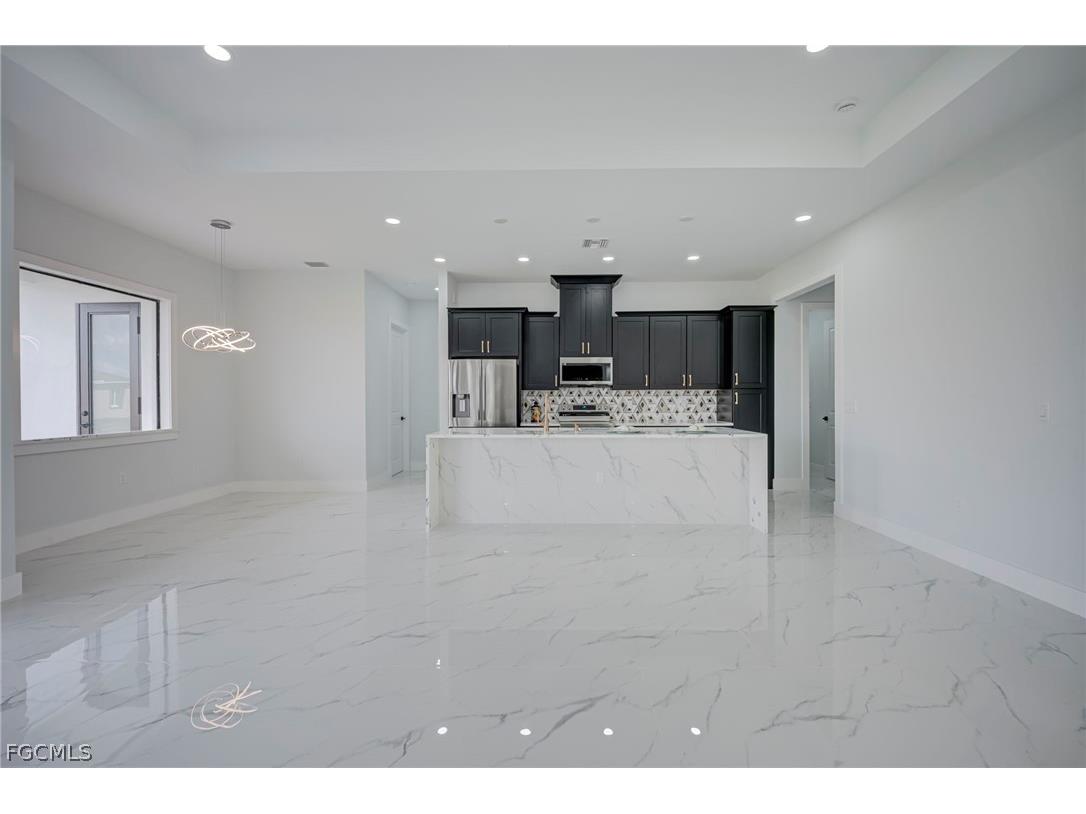 5402 6th Street W Lehigh Acres FL 33971 2026010634 image3