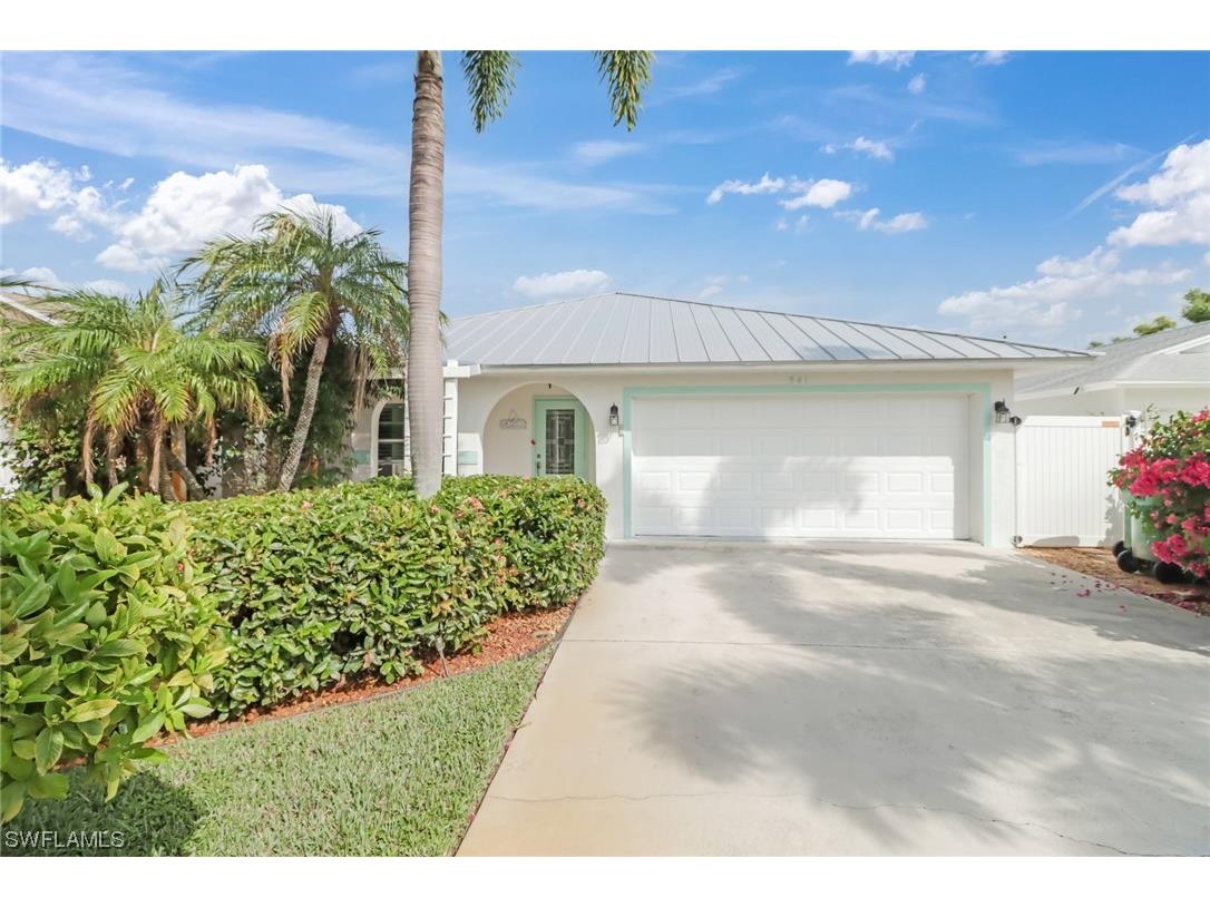 541 110th Avenue N Naples FL 34108 223075432 image1