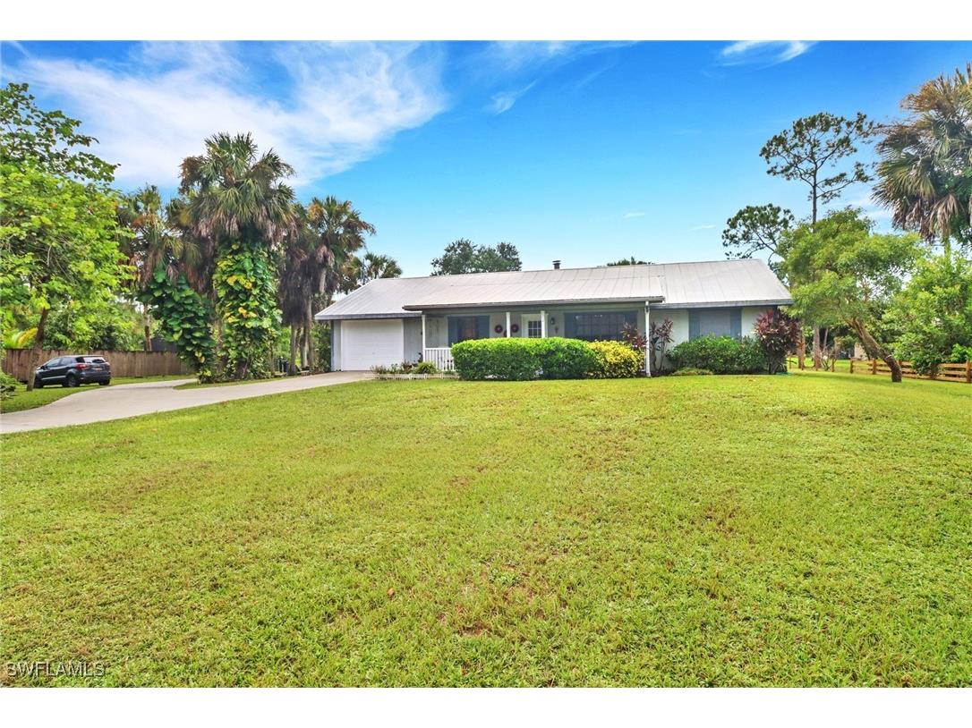 541 18th Street SE Naples FL 34117 224069708 image1