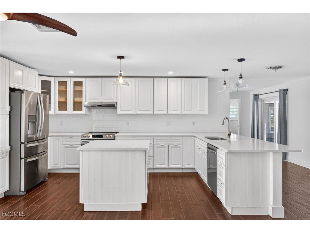 541 Bayside Drive Fort Myers FL 33919 2026003247 image10