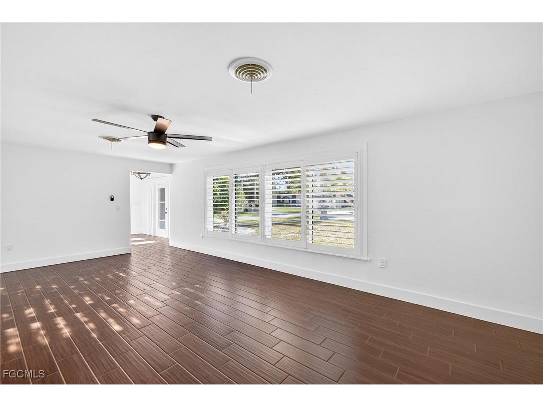 541 Bayside Drive Fort Myers FL 33919 2026003247 image19