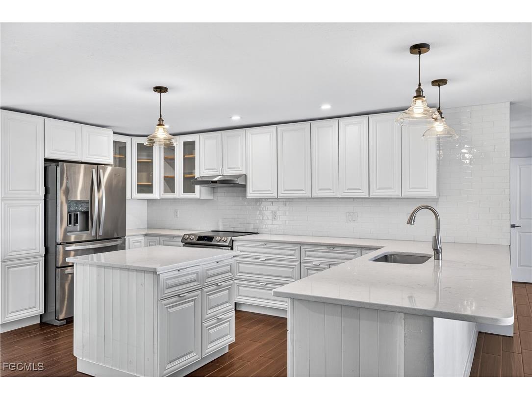 541 Bayside Drive Fort Myers FL 33919 2026003247 image9