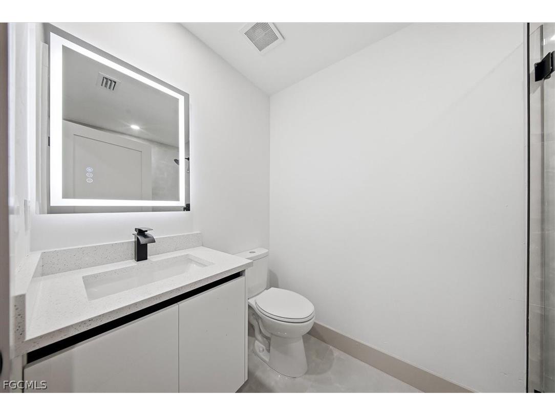 541 Chalet Avenue S Lehigh Acres FL 33974 2026011983 image14