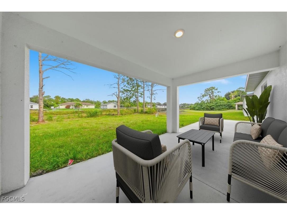 541 Chalet Avenue S Lehigh Acres FL 33974 2026011983 image34