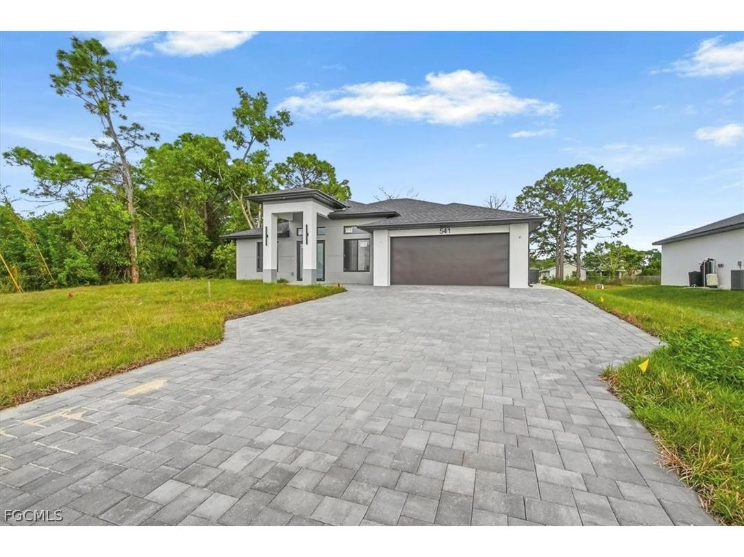 541 Chalet Avenue S Lehigh Acres FL 33974 2026011983 image8