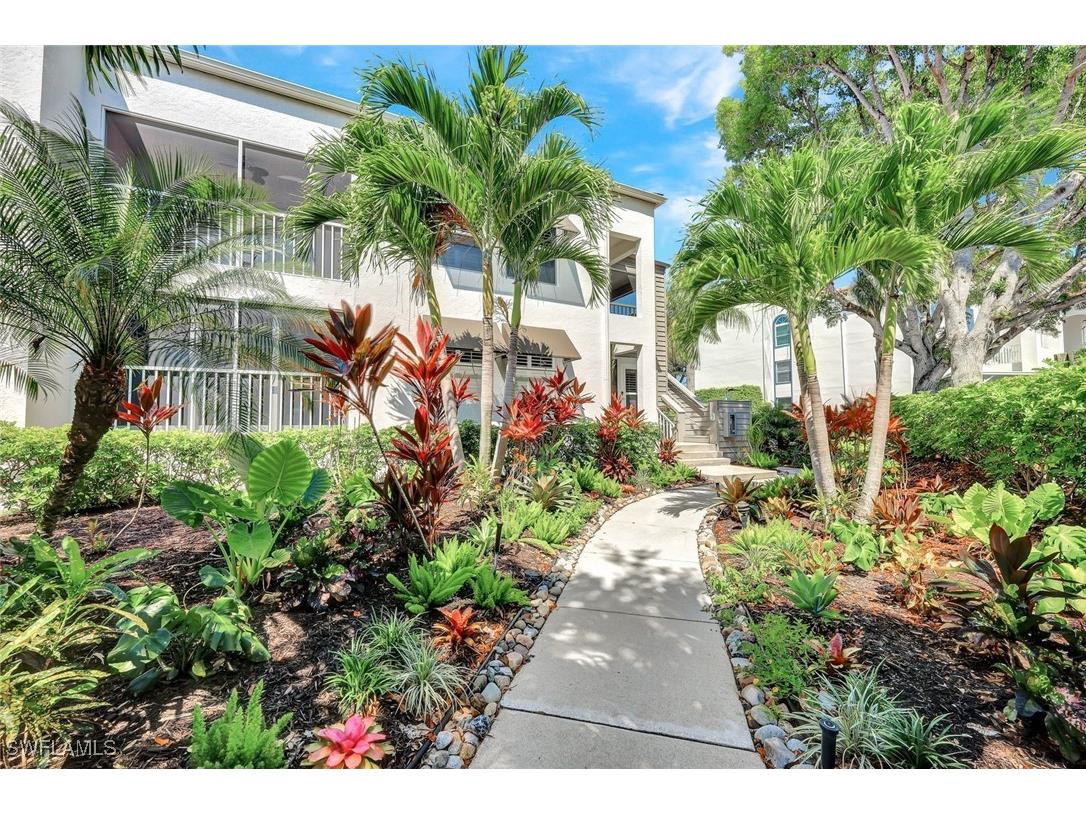 541 Club Side Drive #541 Naples FL 34110 225078838 image2