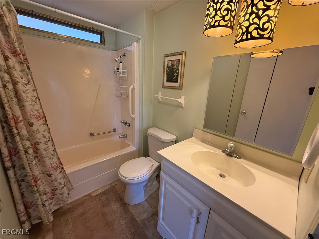 541 Freedom Street North Fort Myers FL 33917 2025025339 image17